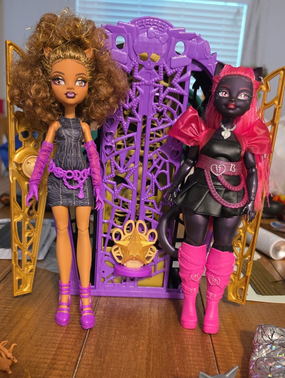 monster high dolls with purple playset and hot pink accents